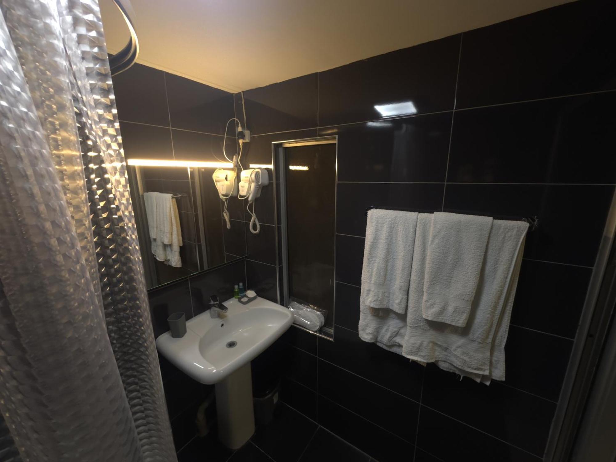 Nava Hotel Yerevan Room photo